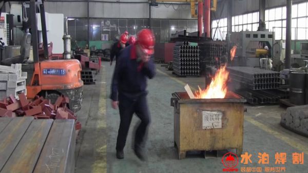 火警警鈴發出，拉響滅火救援演練序幕